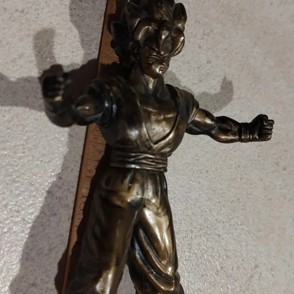 2000 Collectible Banda fun Dragon Ball ZBronzeGoku Figure Burger King 5"